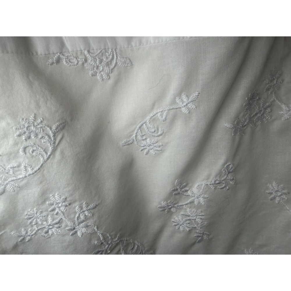 Tahari White Embroidered dress Square Neck knee length Size 14 - Picture 3 of 13